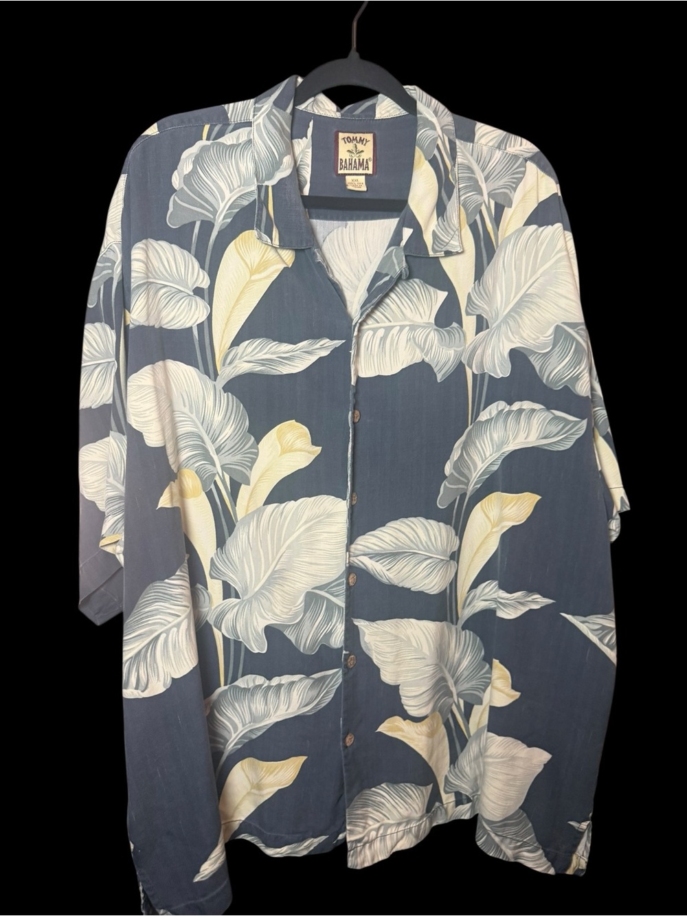 Tommy Bahama Shirt Adult XXL ( 2XL) Blue Floral 100% Silk Hawaiian Button Down